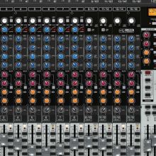 Behringer Xenyx QX24...